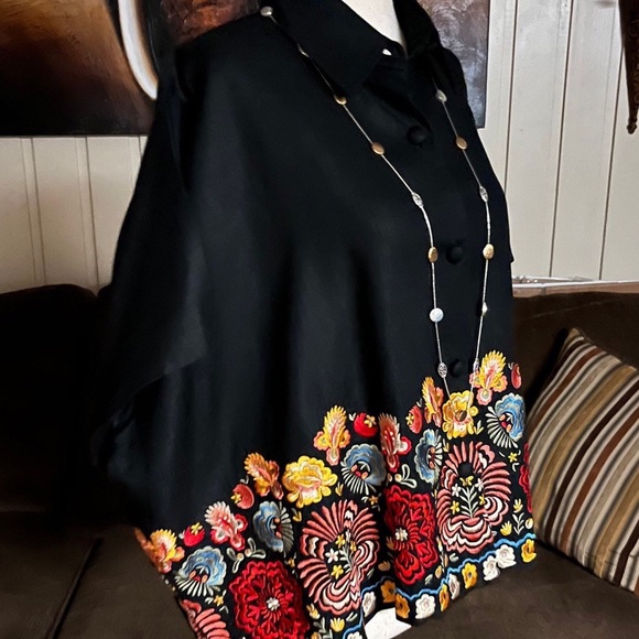 Andrea Javine • Medium • Black • Blouse Embroideries • Multi-Colors Flowers - Picture 9 of 16
